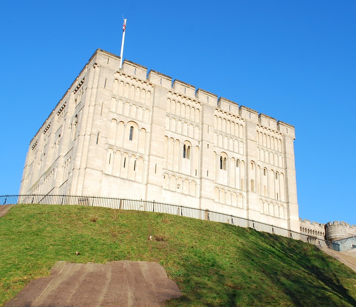 norwich-castle-1818317_1920